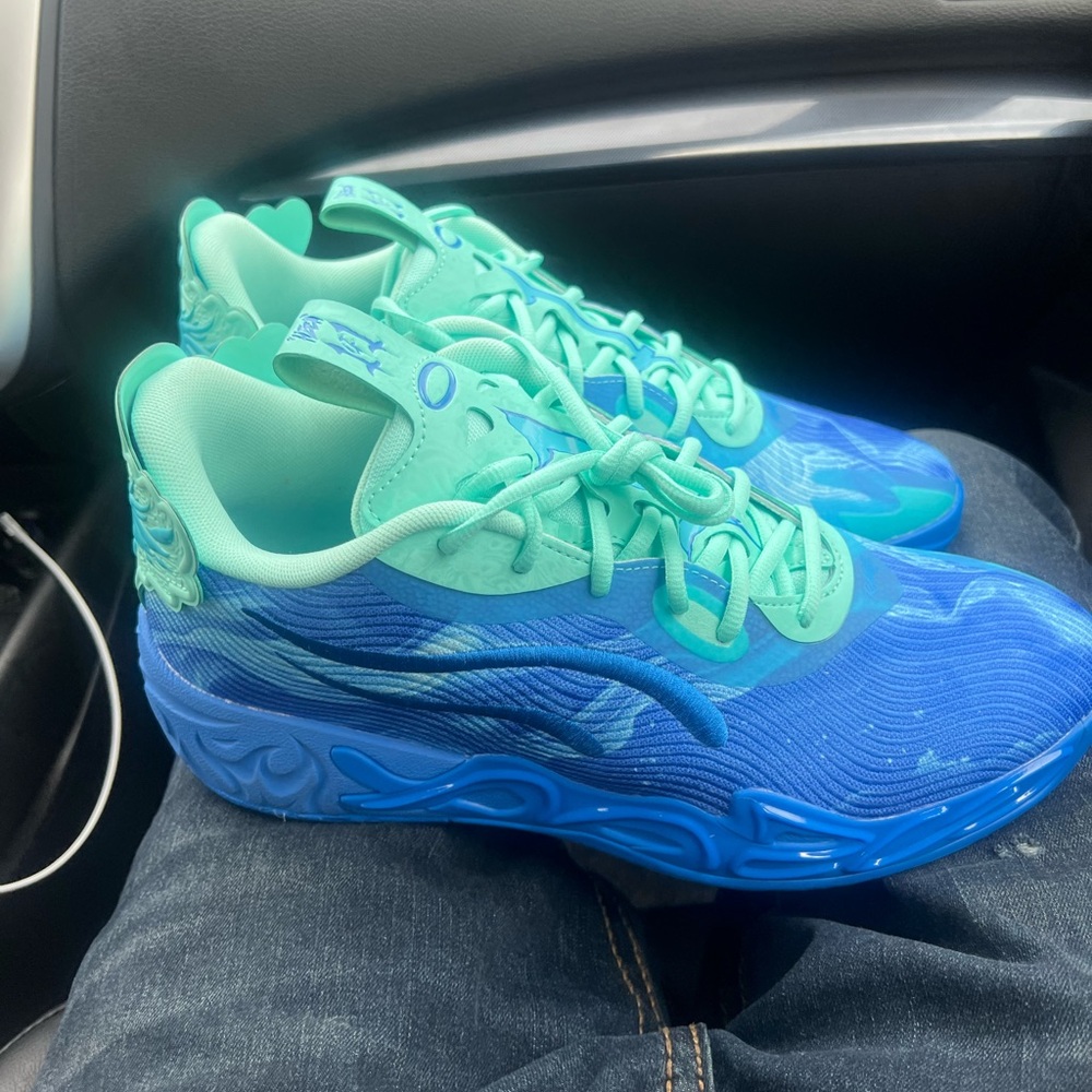 Puma Aqua and Blue Athletic Shoes
